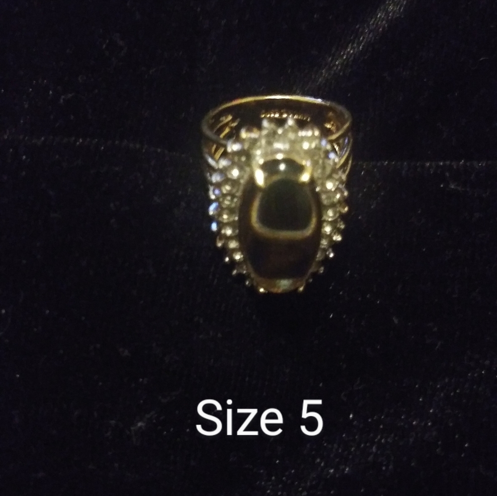 Seven costume Jewelry rings